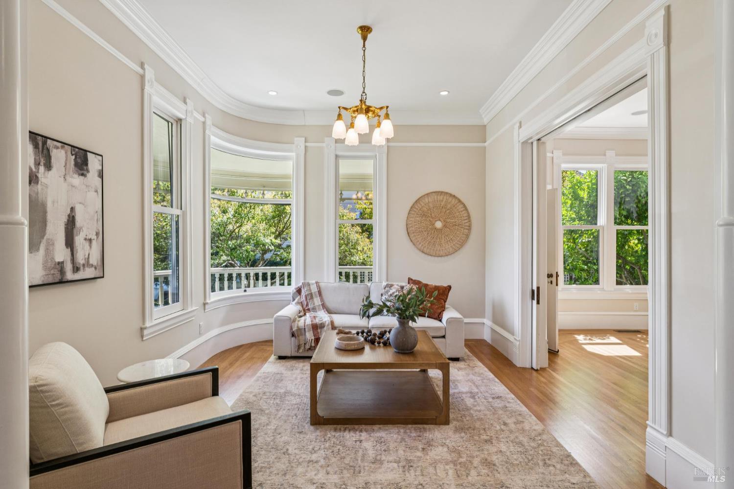 325 Fitch Street Healdsburg CA 95448