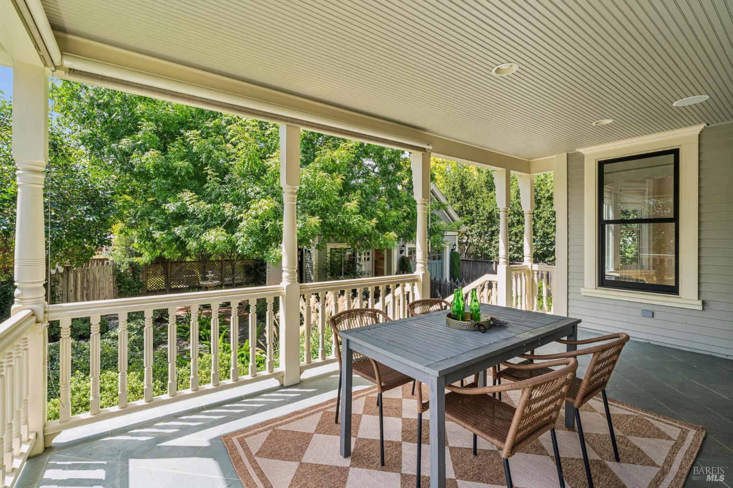 325 Fitch Street Healdsburg CA 95448