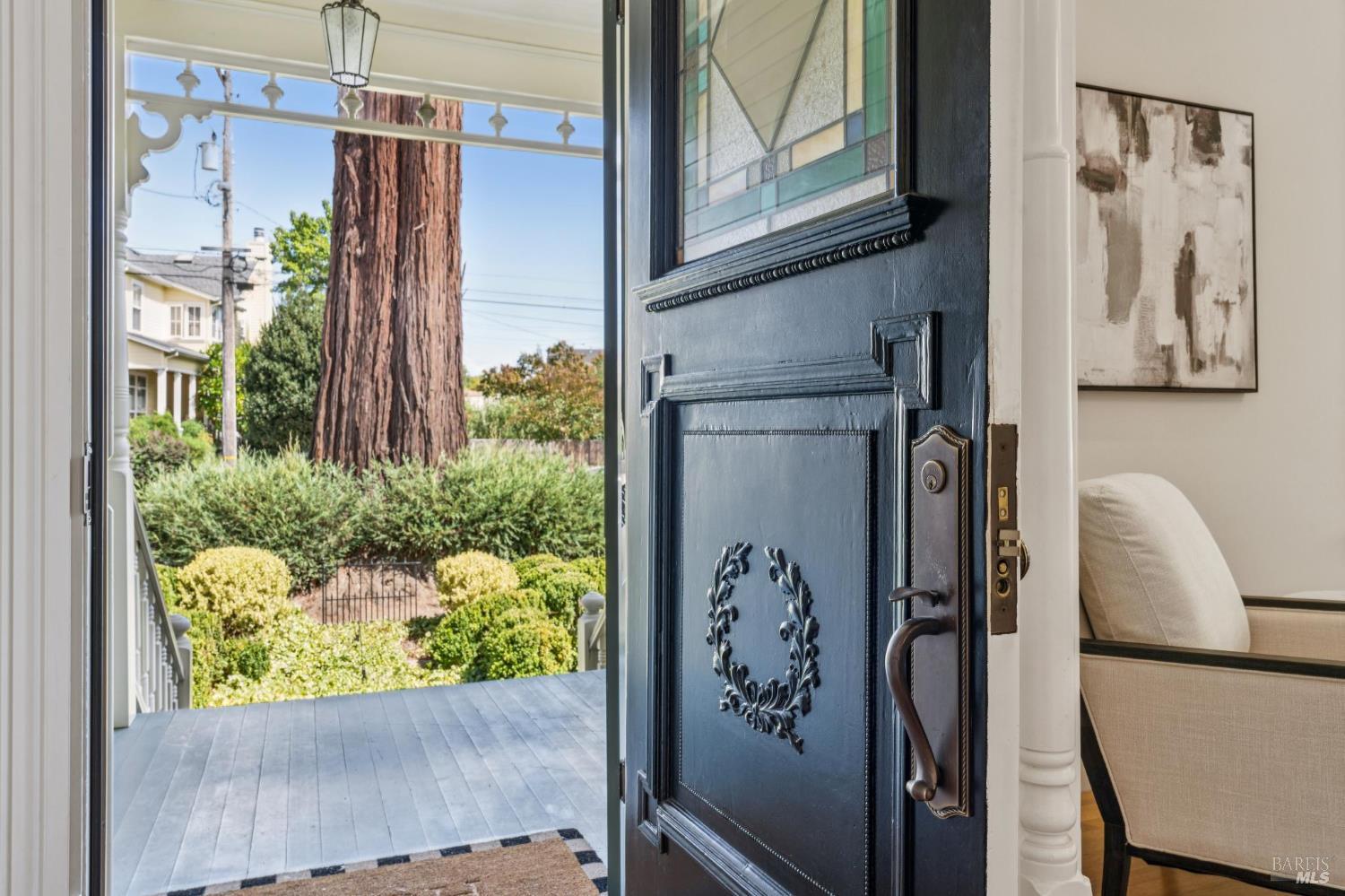 325 Fitch Street Healdsburg CA 95448