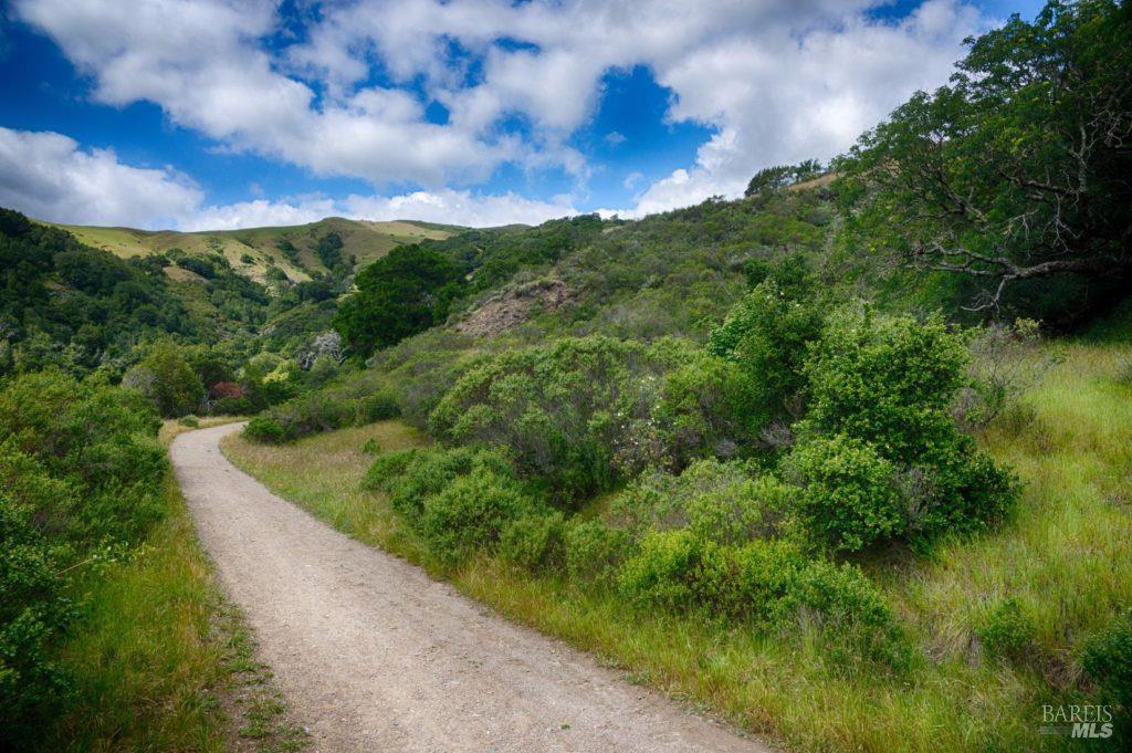 30 Escondida Lane Lagunitas CA 94938