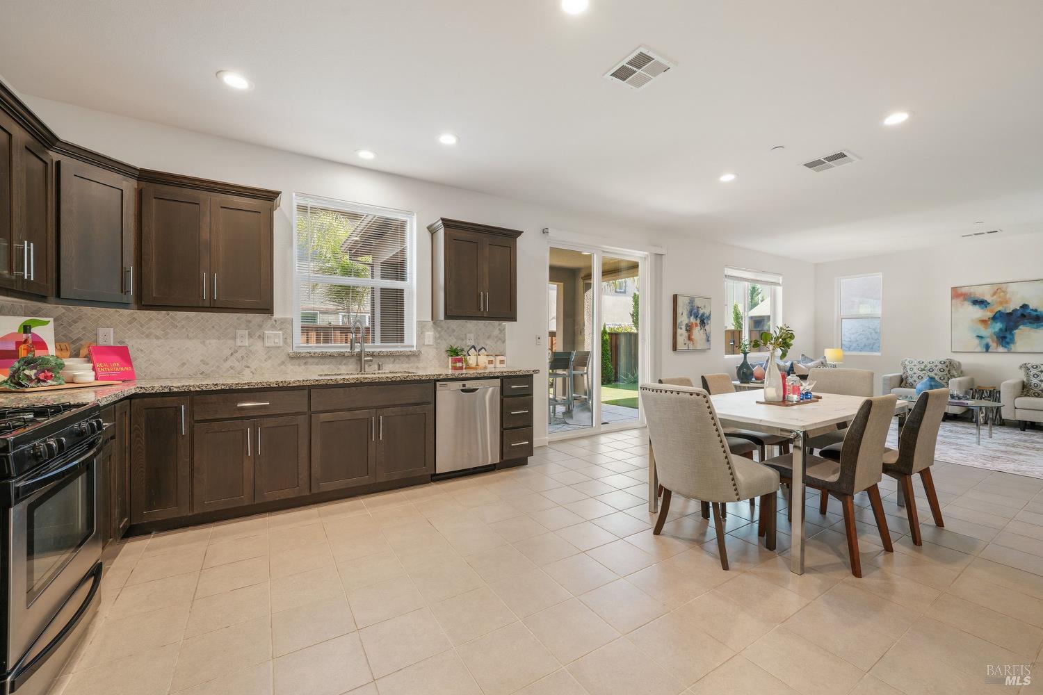 1403 Clementine Lane Fairfield CA 94533