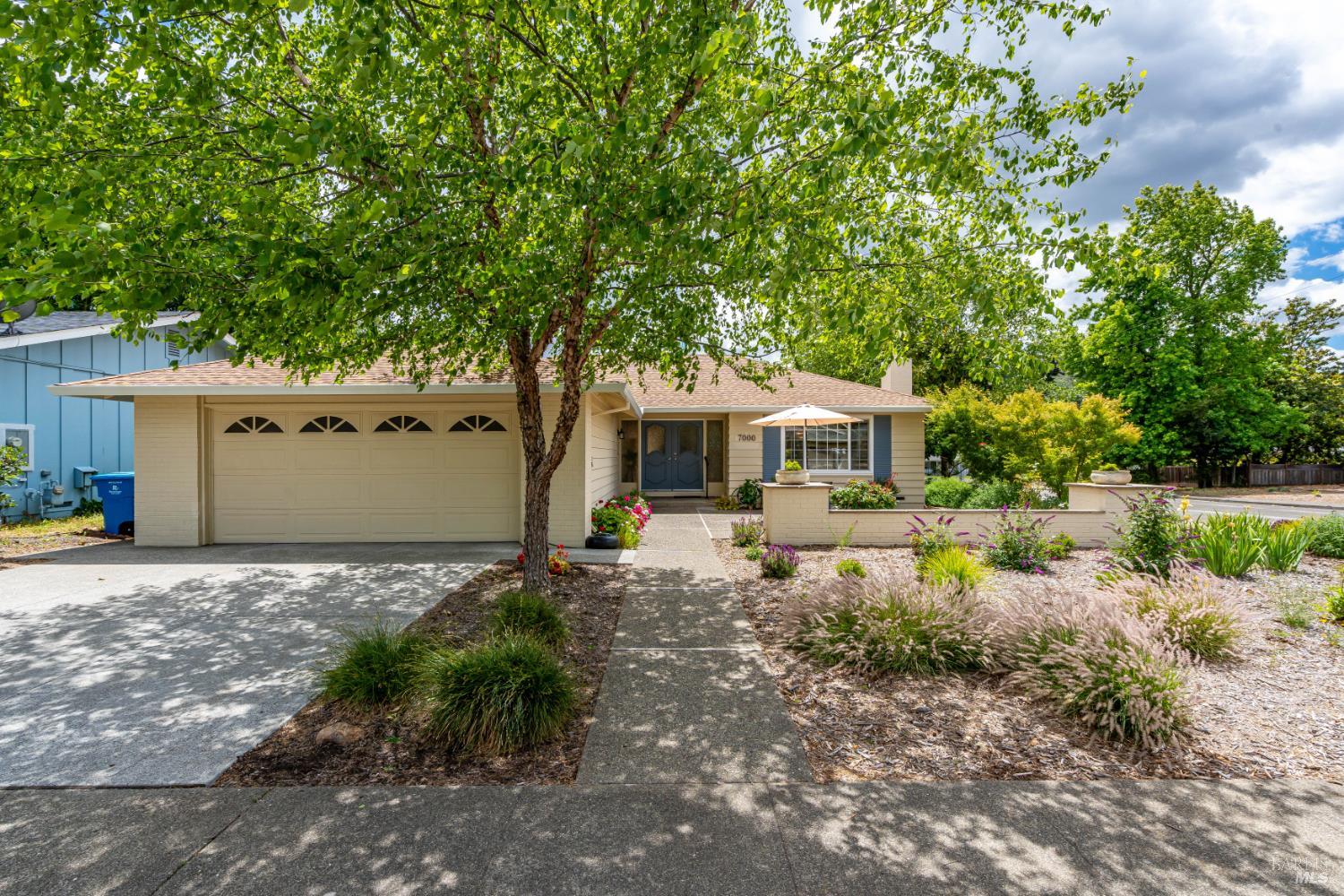 7000 Oak Leaf Drive Santa Rosa CA 95409