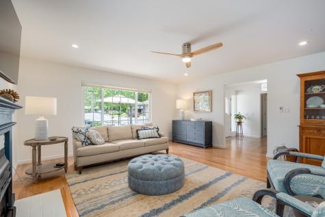 7000 Oak Leaf Drive Santa Rosa CA 95409