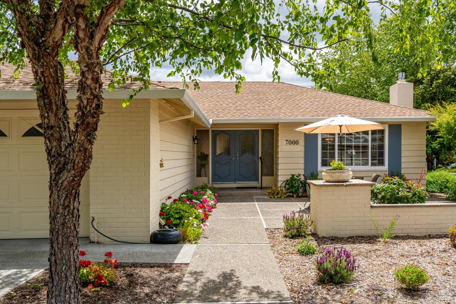 7000 Oak Leaf Drive Santa Rosa CA 95409