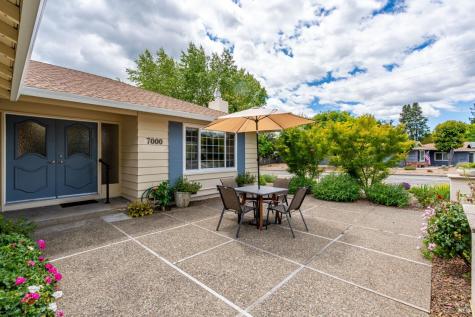 7000 Oak Leaf Drive Santa Rosa CA 95409