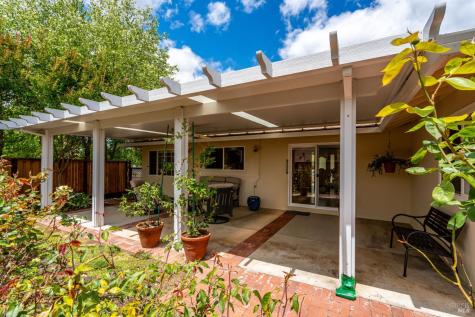 7000 Oak Leaf Drive Santa Rosa CA 95409