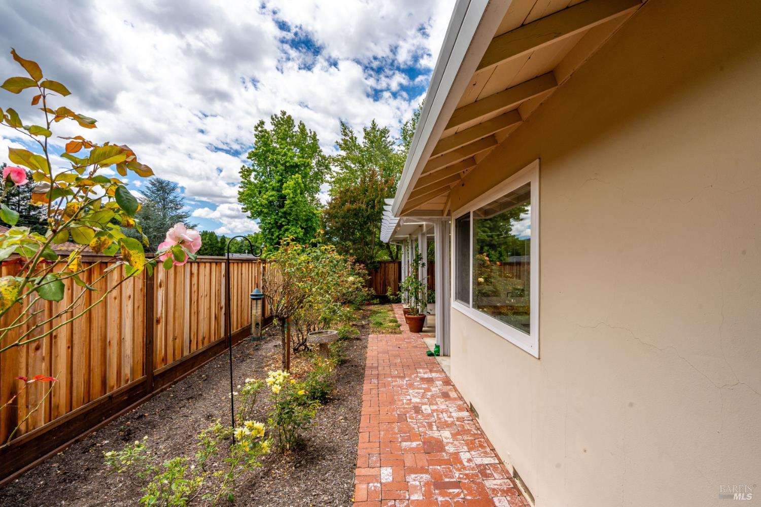 7000 Oak Leaf Drive Santa Rosa CA 95409