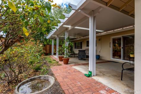 7000 Oak Leaf Drive Santa Rosa CA 95409