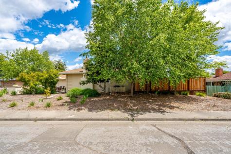 7000 Oak Leaf Drive Santa Rosa CA 95409