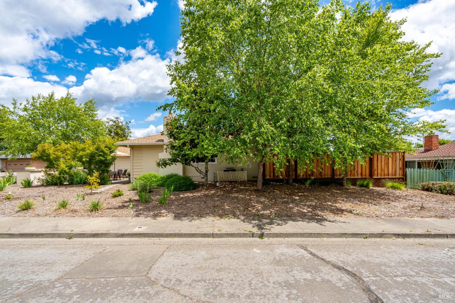 7000 Oak Leaf Drive Santa Rosa CA 95409