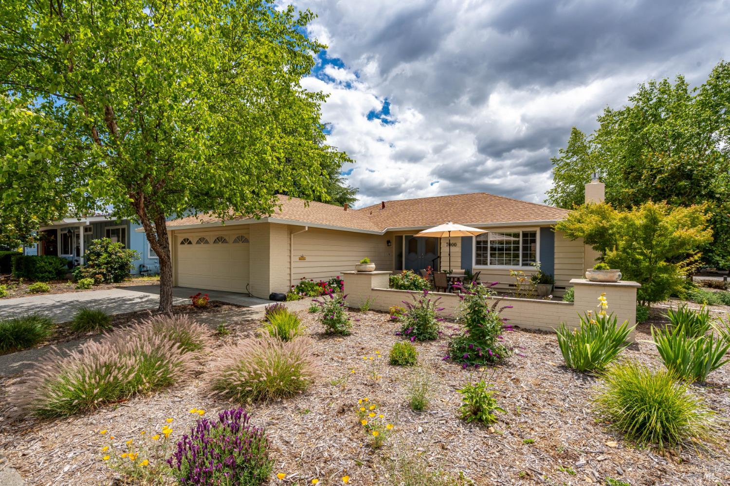 7000 Oak Leaf Drive Santa Rosa CA 95409
