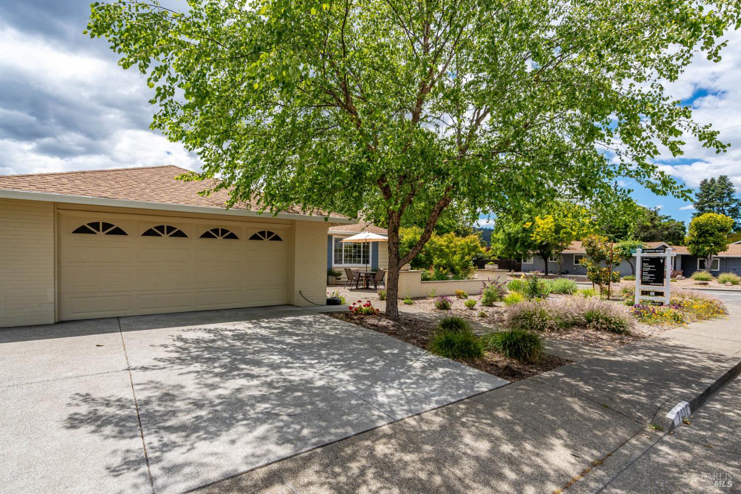 7000 Oak Leaf Drive Santa Rosa CA 95409