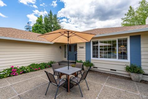 7000 Oak Leaf Drive Santa Rosa CA 95409