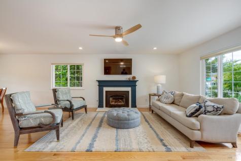 7000 Oak Leaf Drive Santa Rosa CA 95409