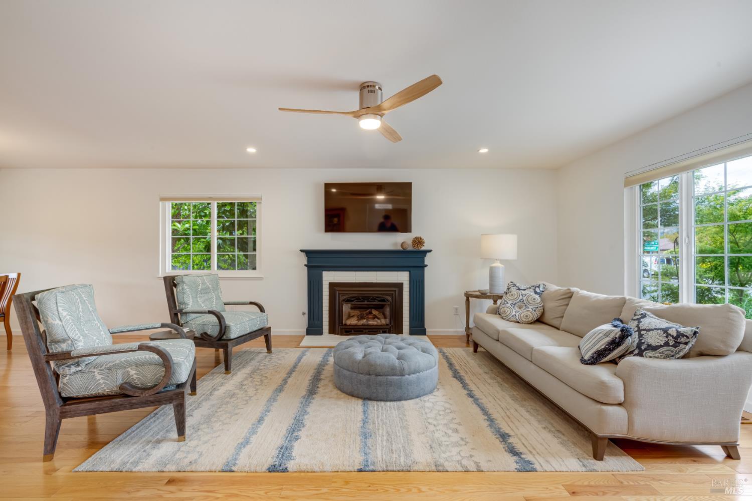 7000 Oak Leaf Drive Santa Rosa CA 95409