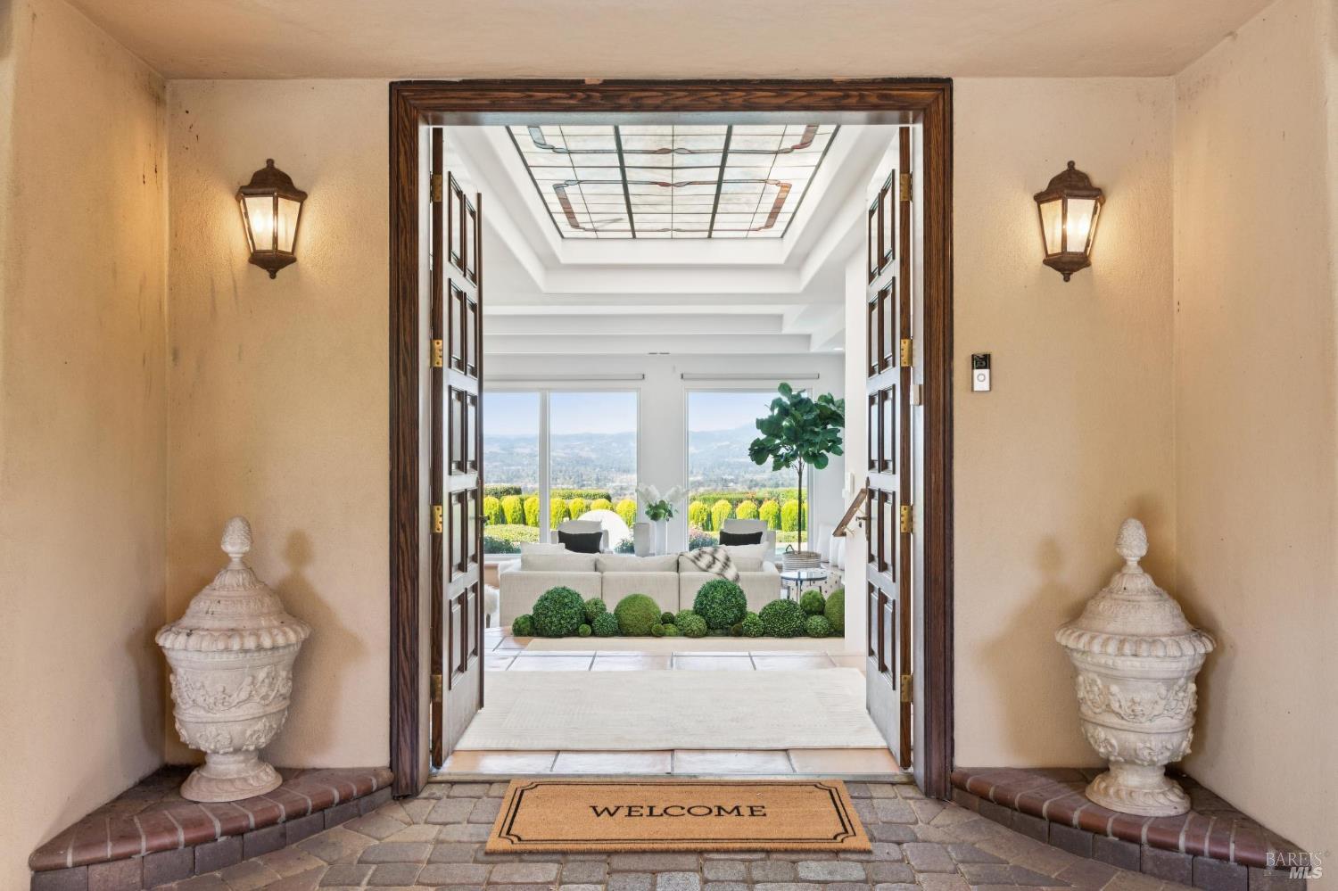 215 Kreuzer Lane Napa CA 94559