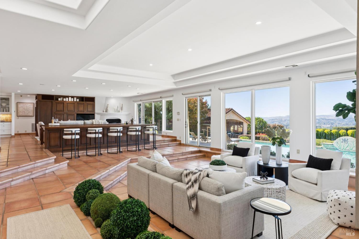 215 Kreuzer Lane Napa CA 94559