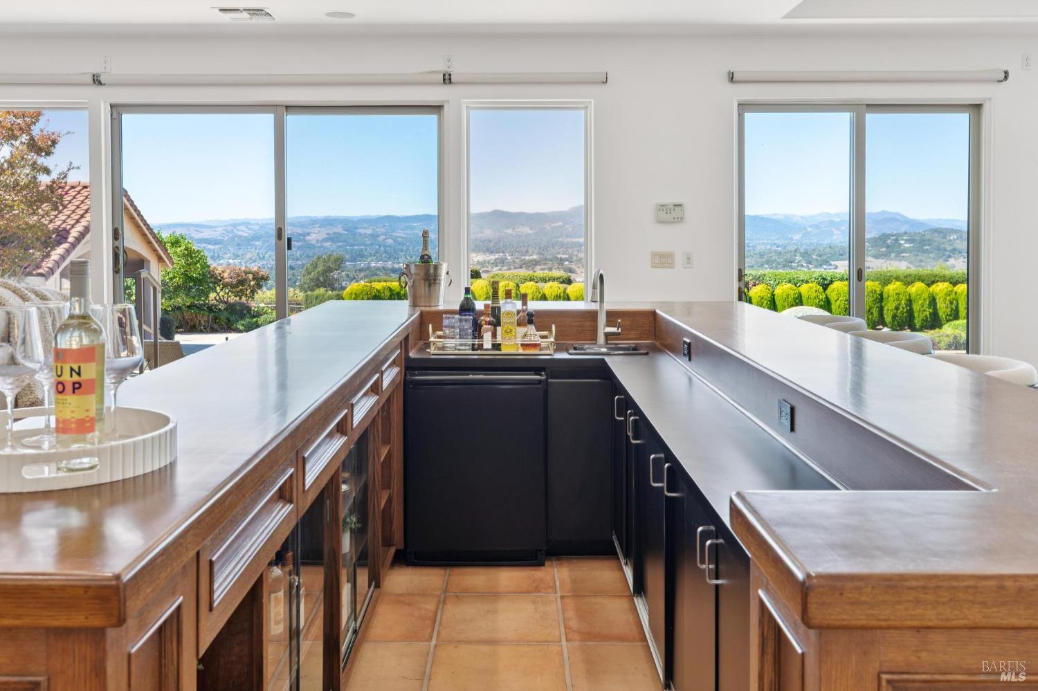 215 Kreuzer Lane Napa CA 94559