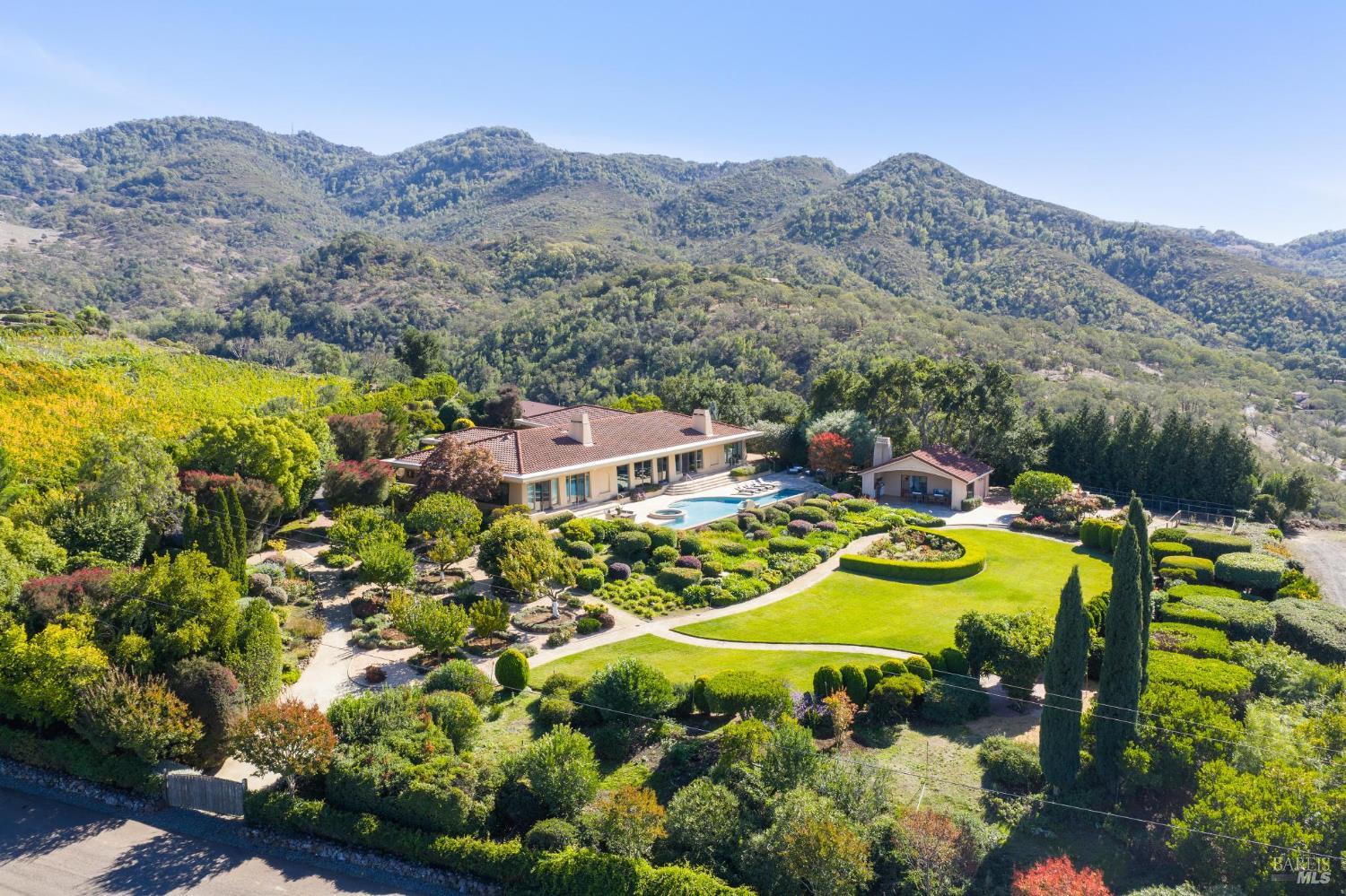 215 Kreuzer Lane Napa CA 94559