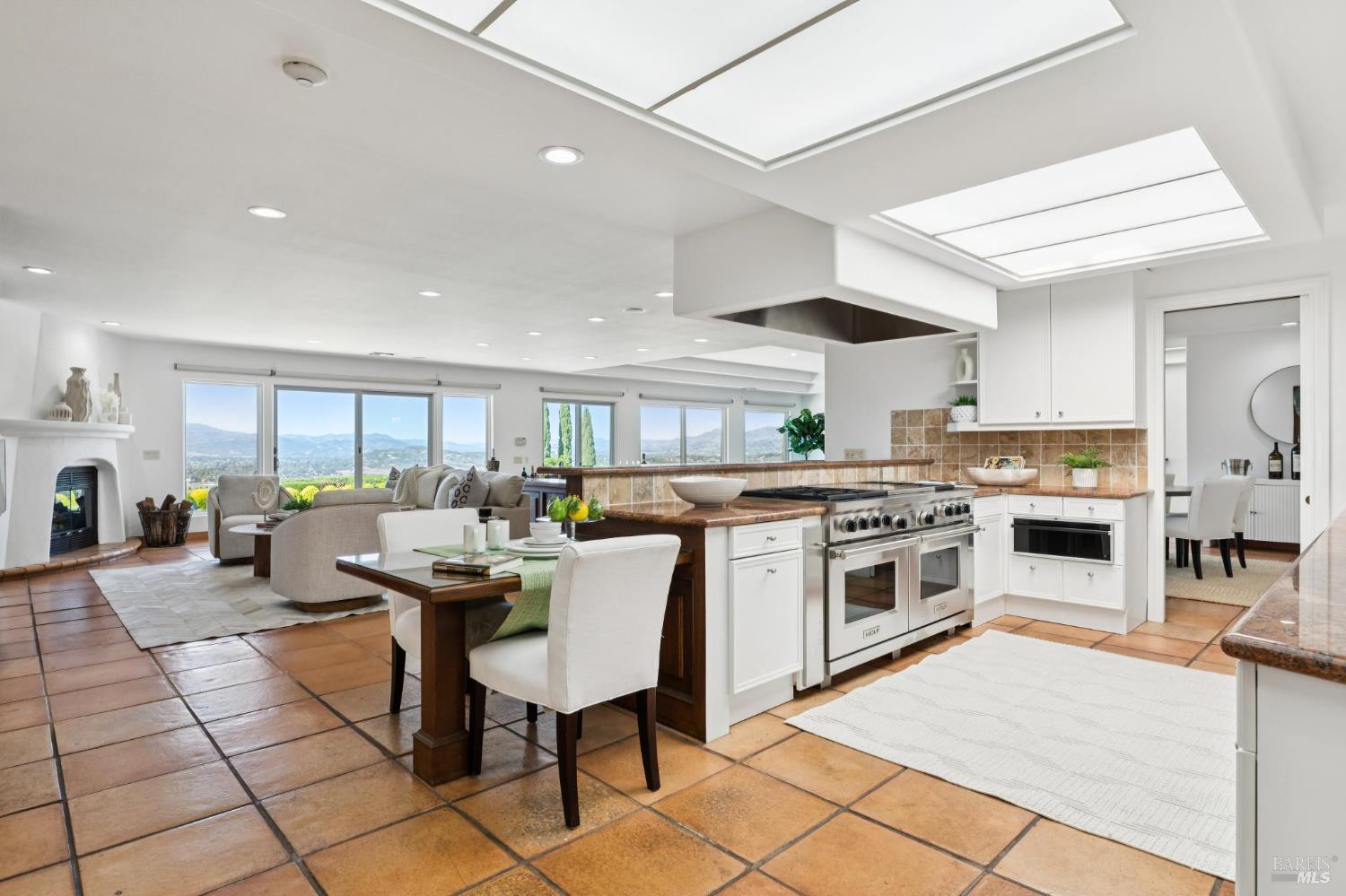 215 Kreuzer Lane Napa CA 94559