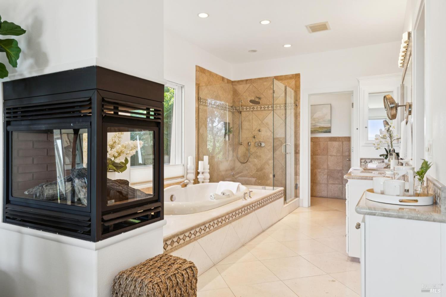 215 Kreuzer Lane Napa CA 94559