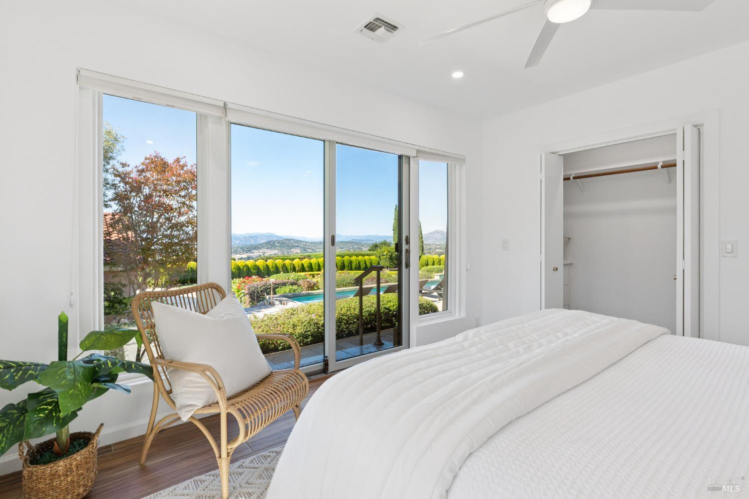 215 Kreuzer Lane Napa CA 94559