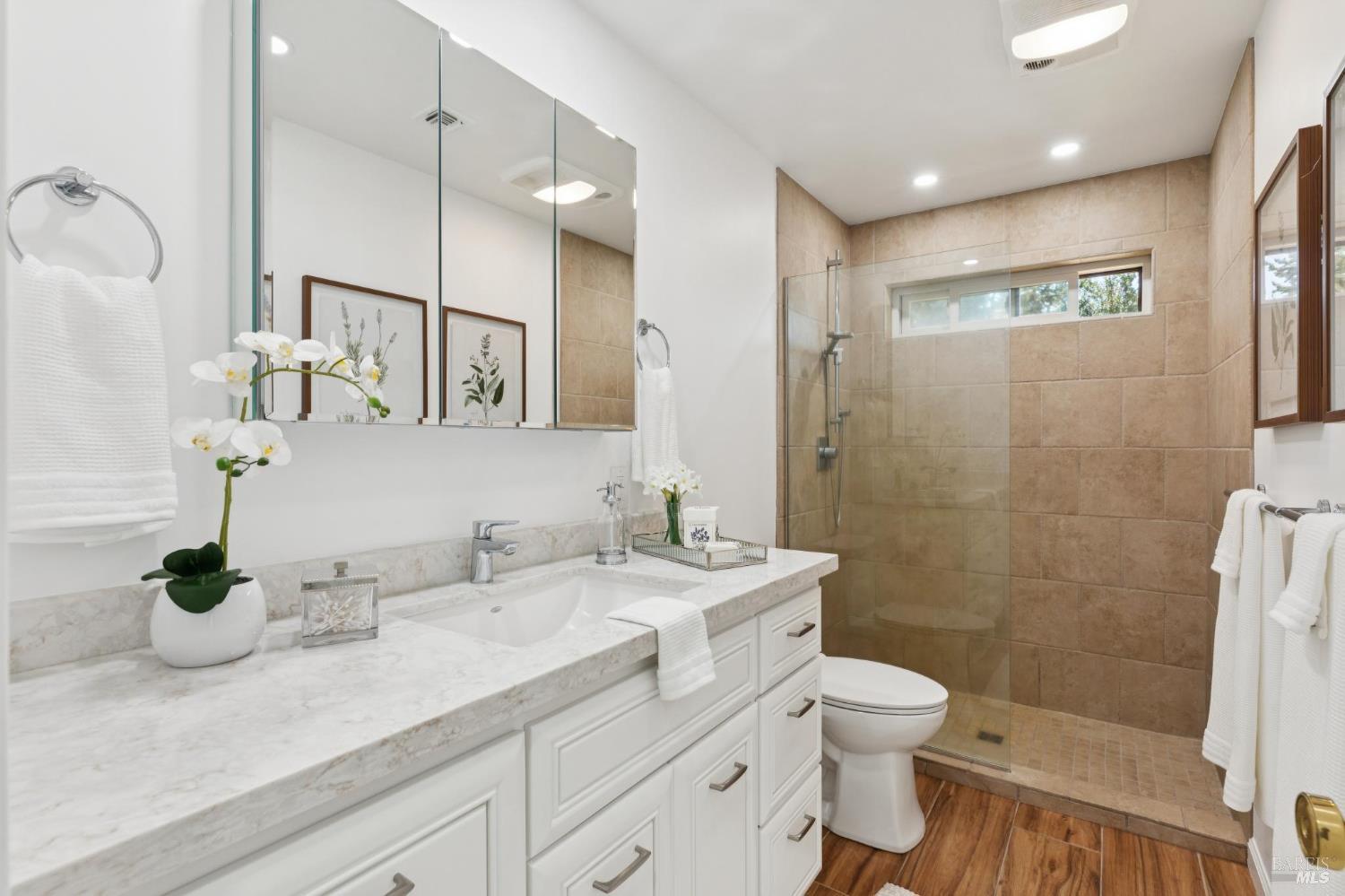 215 Kreuzer Lane Napa CA 94559