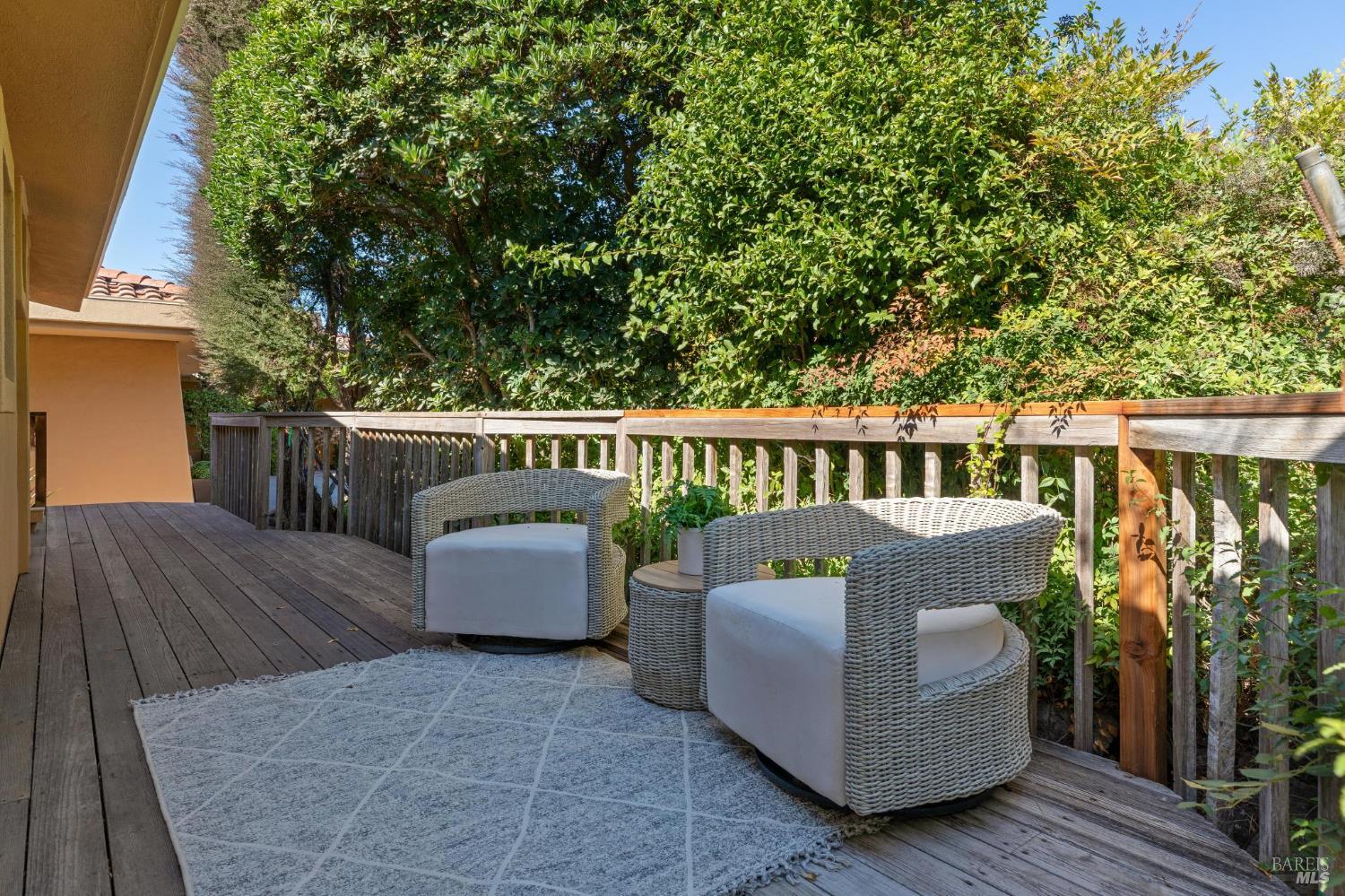 215 Kreuzer Lane Napa CA 94559