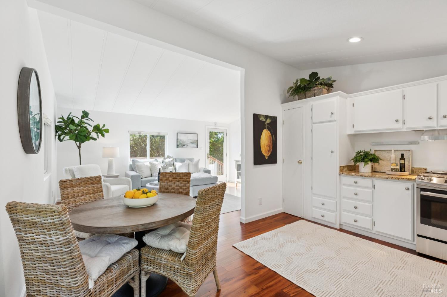 215 Kreuzer Lane Napa CA 94559