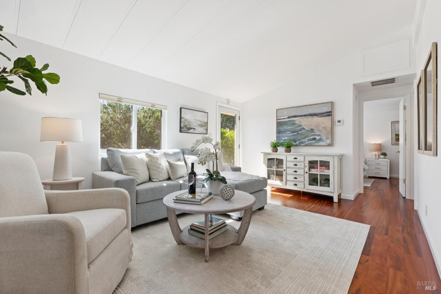 215 Kreuzer Lane Napa CA 94559