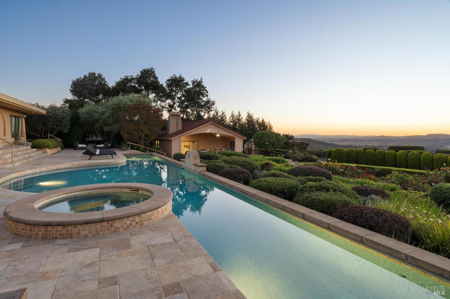 215 Kreuzer Lane Napa CA 94559