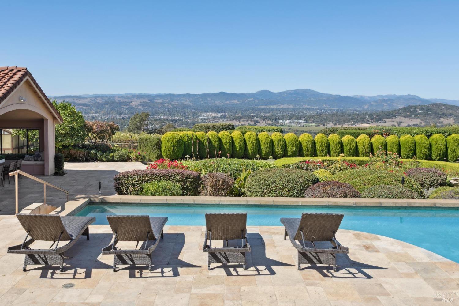 215 Kreuzer Lane Napa CA 94559