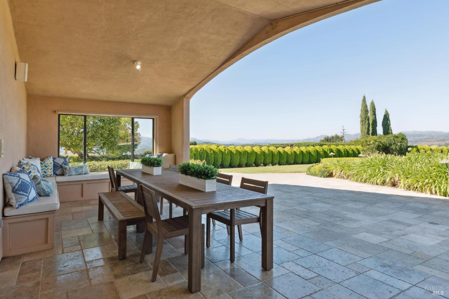 215 Kreuzer Lane Napa CA 94559