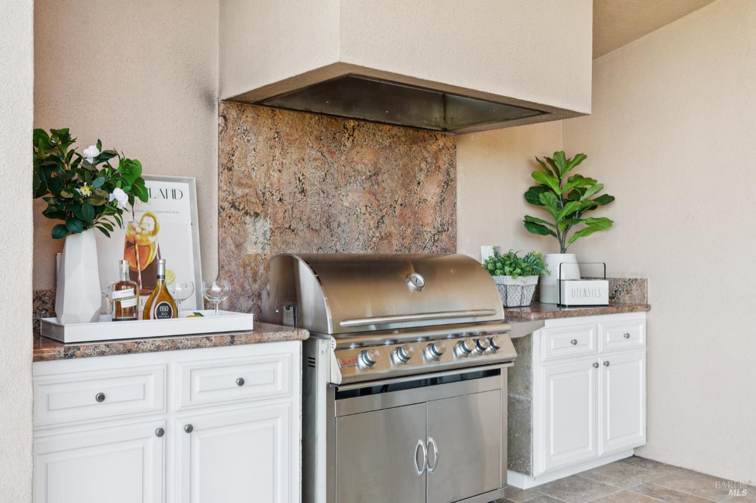 215 Kreuzer Lane Napa CA 94559
