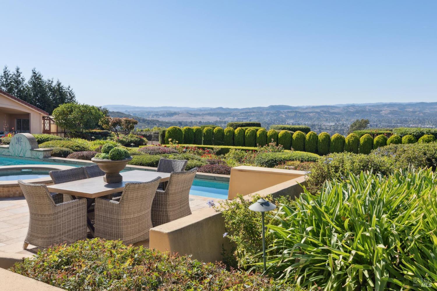 215 Kreuzer Lane Napa CA 94559