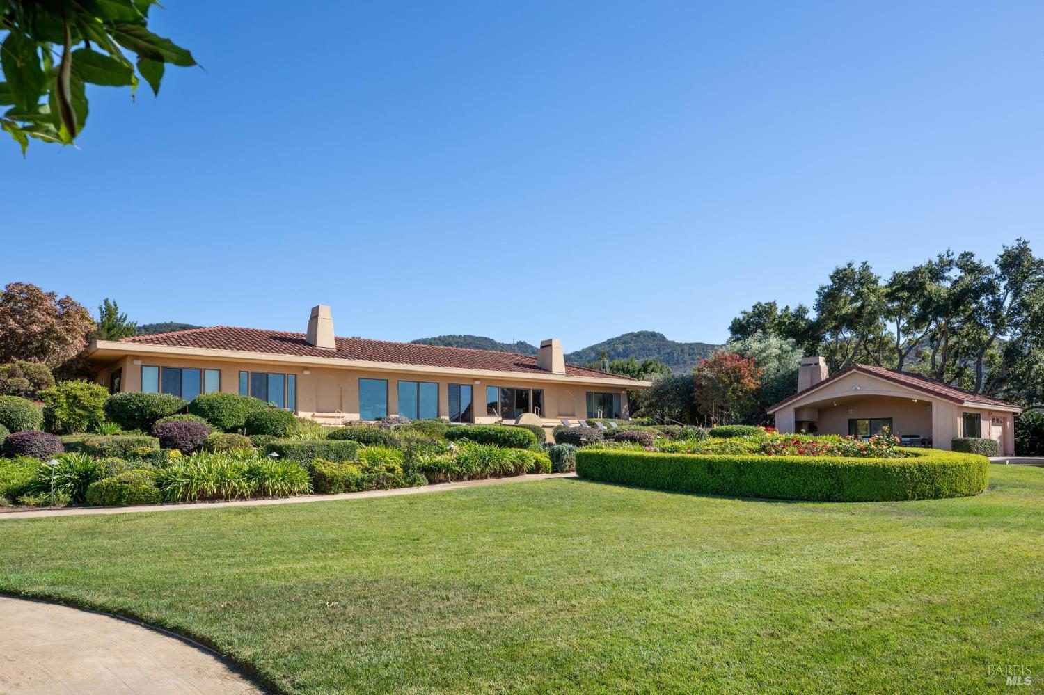 215 Kreuzer Lane Napa CA 94559