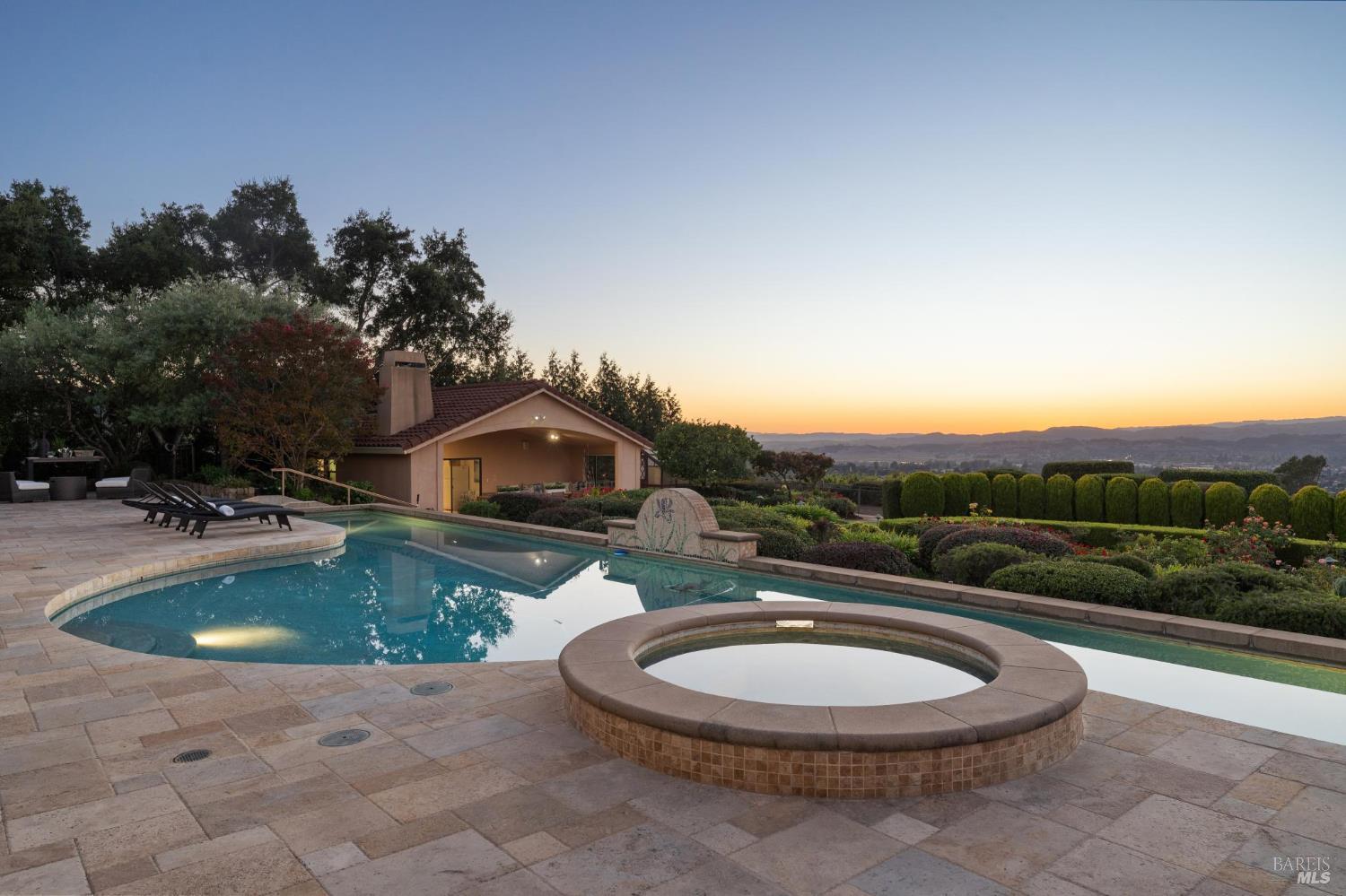 215 Kreuzer Lane Napa CA 94559