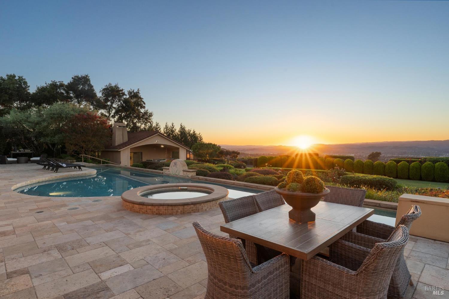 215 Kreuzer Lane Napa CA 94559