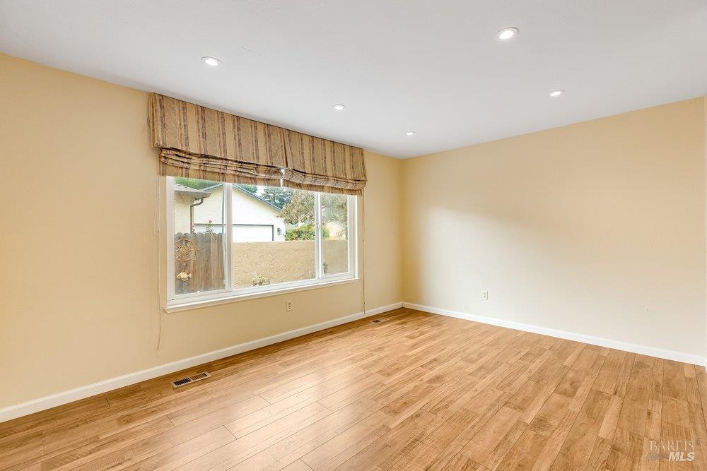 1182 Hartford Place Fairfield CA 94534