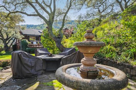 11 Badger Court Novato CA 94949