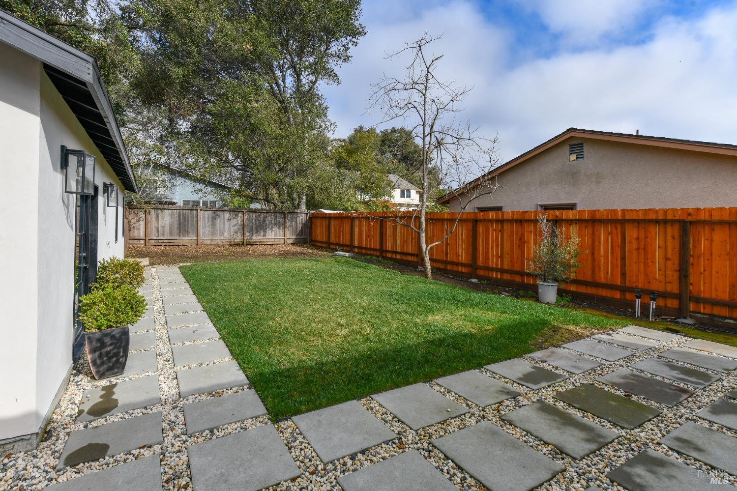 2470 W Pueblo Avenue Napa CA 94558