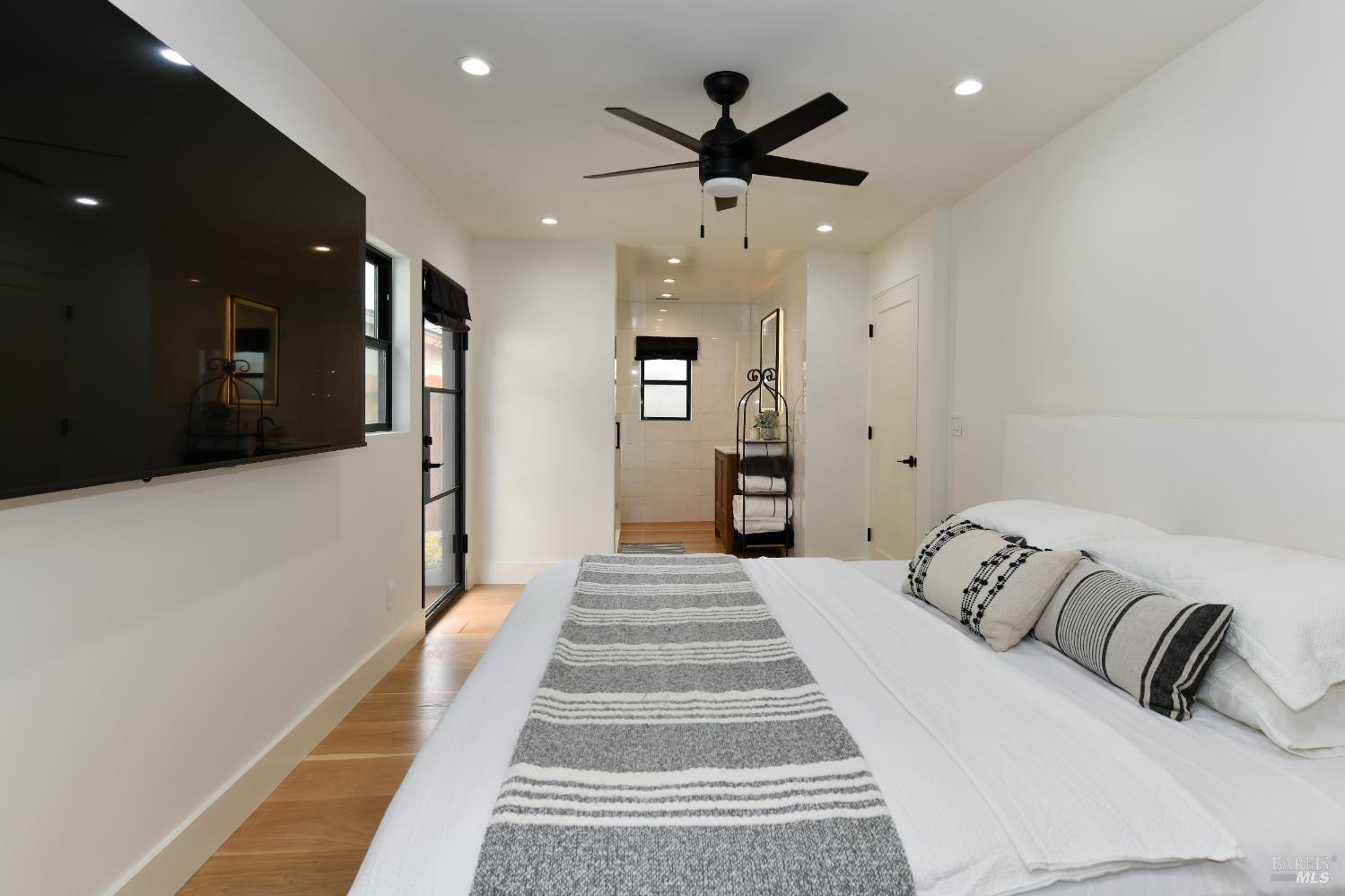 2470 W Pueblo Avenue Napa CA 94558
