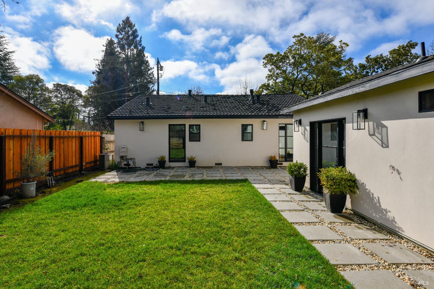 2470 W Pueblo Avenue Napa CA 94558