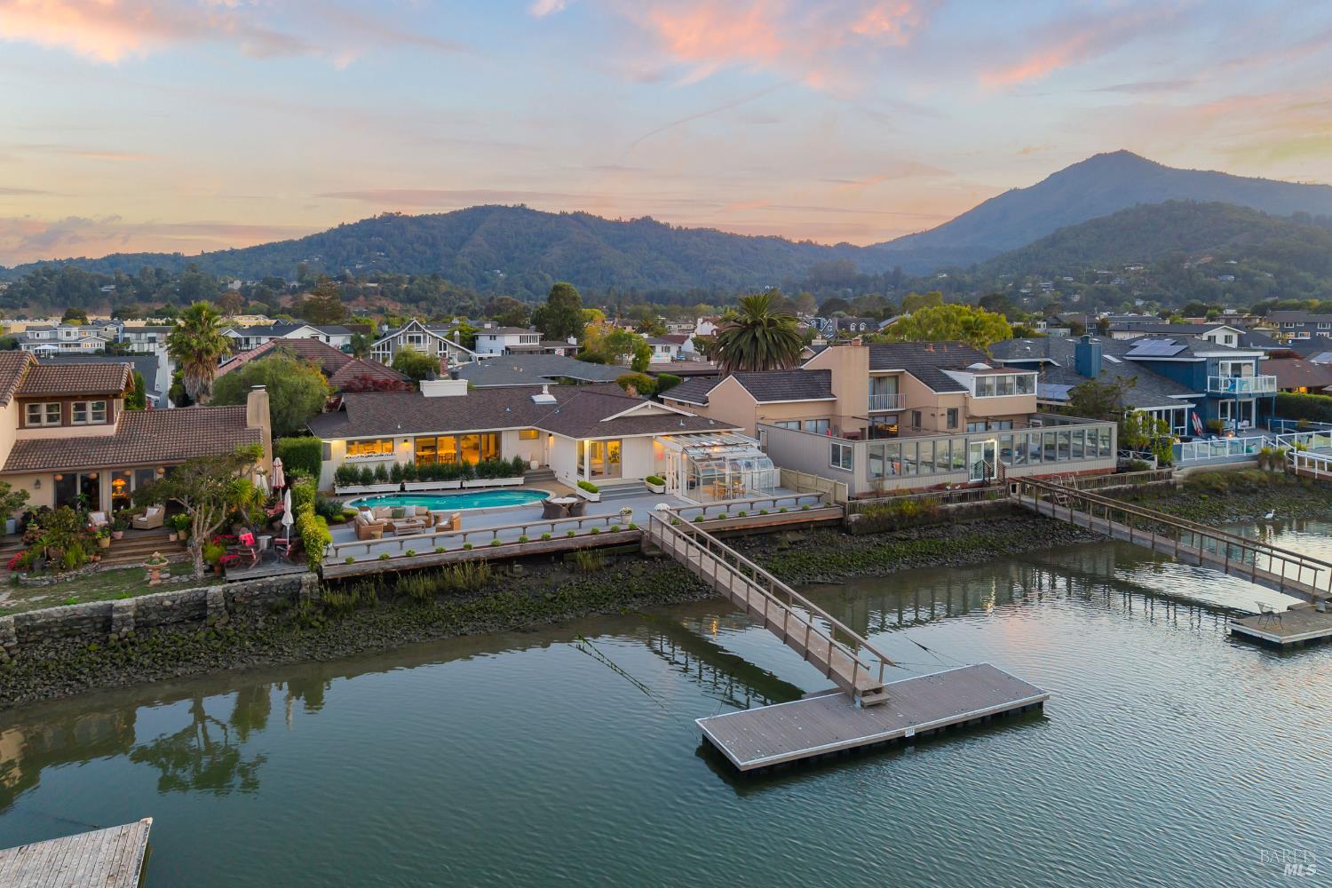 334 Riviera Circle Larkspur CA 94939