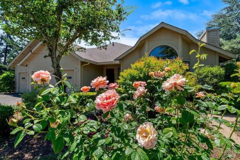 8280 Oakmont Drive Santa Rosa CA 95409