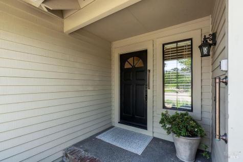 8280 Oakmont Drive Santa Rosa CA 95409