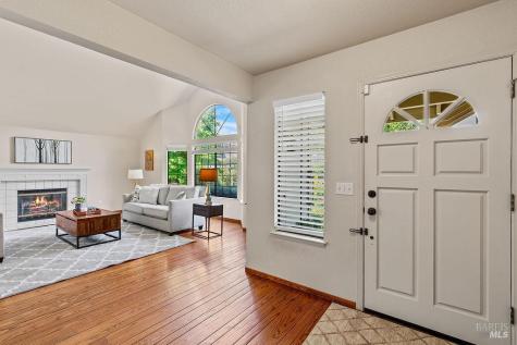 8280 Oakmont Drive Santa Rosa CA 95409