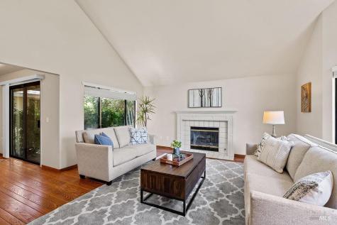8280 Oakmont Drive Santa Rosa CA 95409