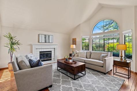 8280 Oakmont Drive Santa Rosa CA 95409