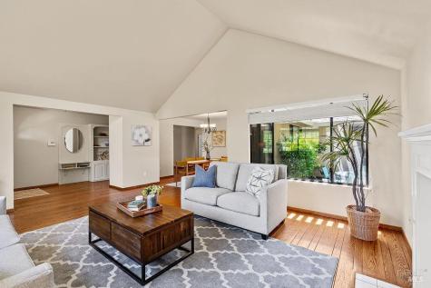8280 Oakmont Drive Santa Rosa CA 95409